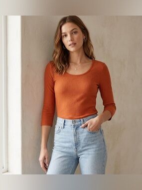 Adrienne Vittadini Burnt Orange Long Sleeve Ribbed Top